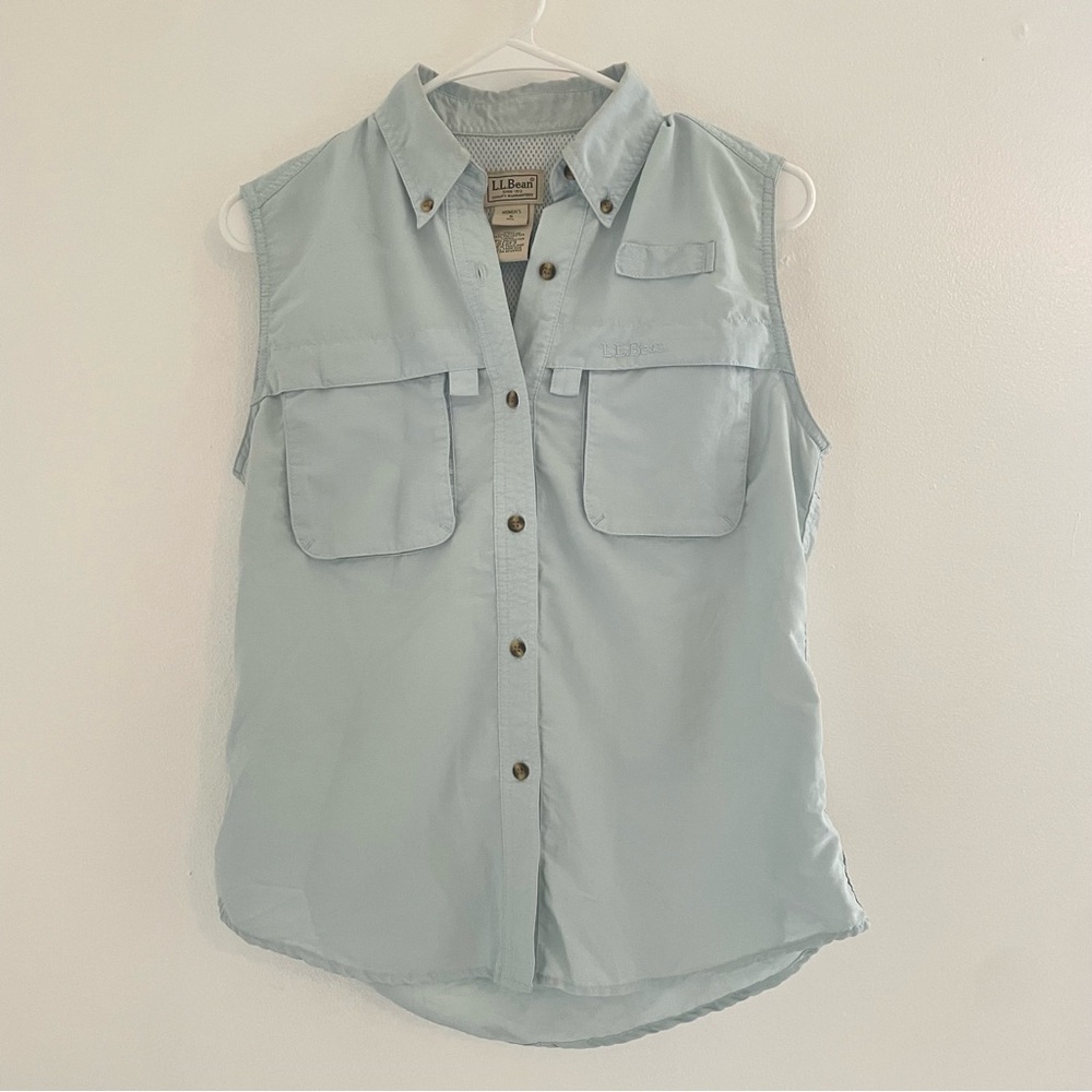 L.L. Bean Light Blue Sleeveless Button-Up Women's Top